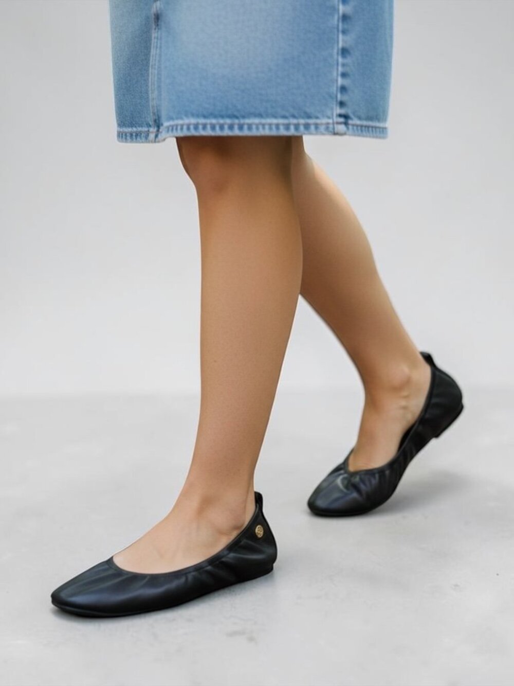 Tory Burch Eddie Black Leather Ballet Flats Size 7.5
